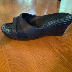 CROCS Super cute heel style